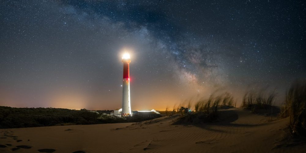 Le phare de la Coubre sous la voie lactée